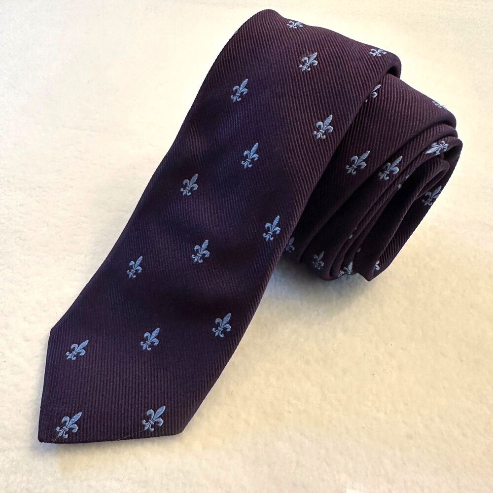John Varvatos USA Necktie Purple Fleur De Lis Woven 100% Silk Made In USA